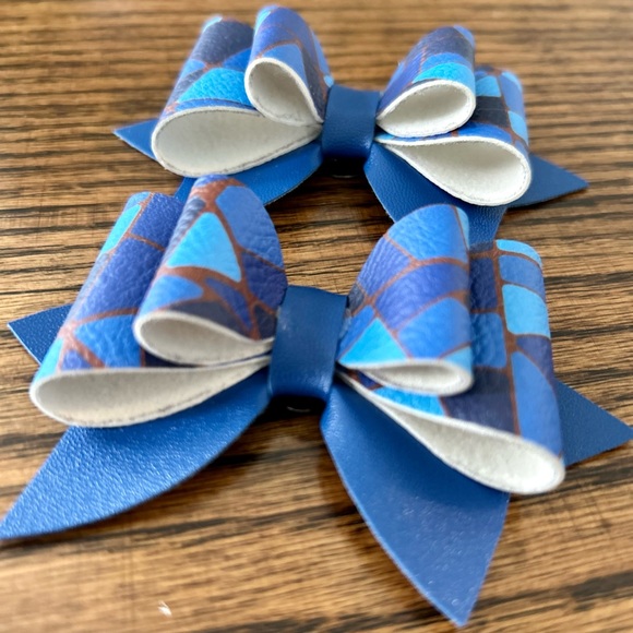 SOLD•Shoe Clips - Picture 2 of 3